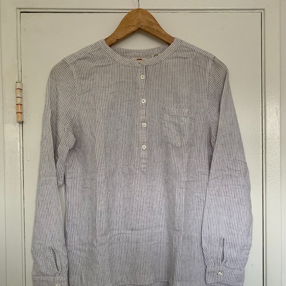 Pre-owned Women's Levi's Long-Sleeve Striped Henley Shirt Size M